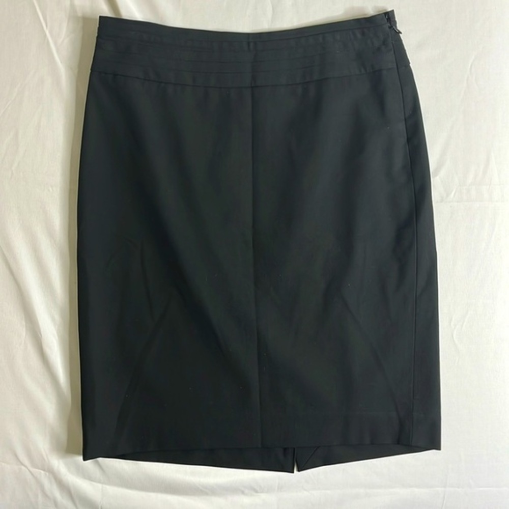 ⭐️ The Limited Black Collection black skirt- size 2